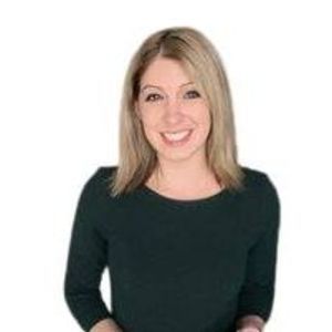 Meet your Posher, Adrienne